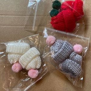 Cute winter hat earrings 3 colors (set)